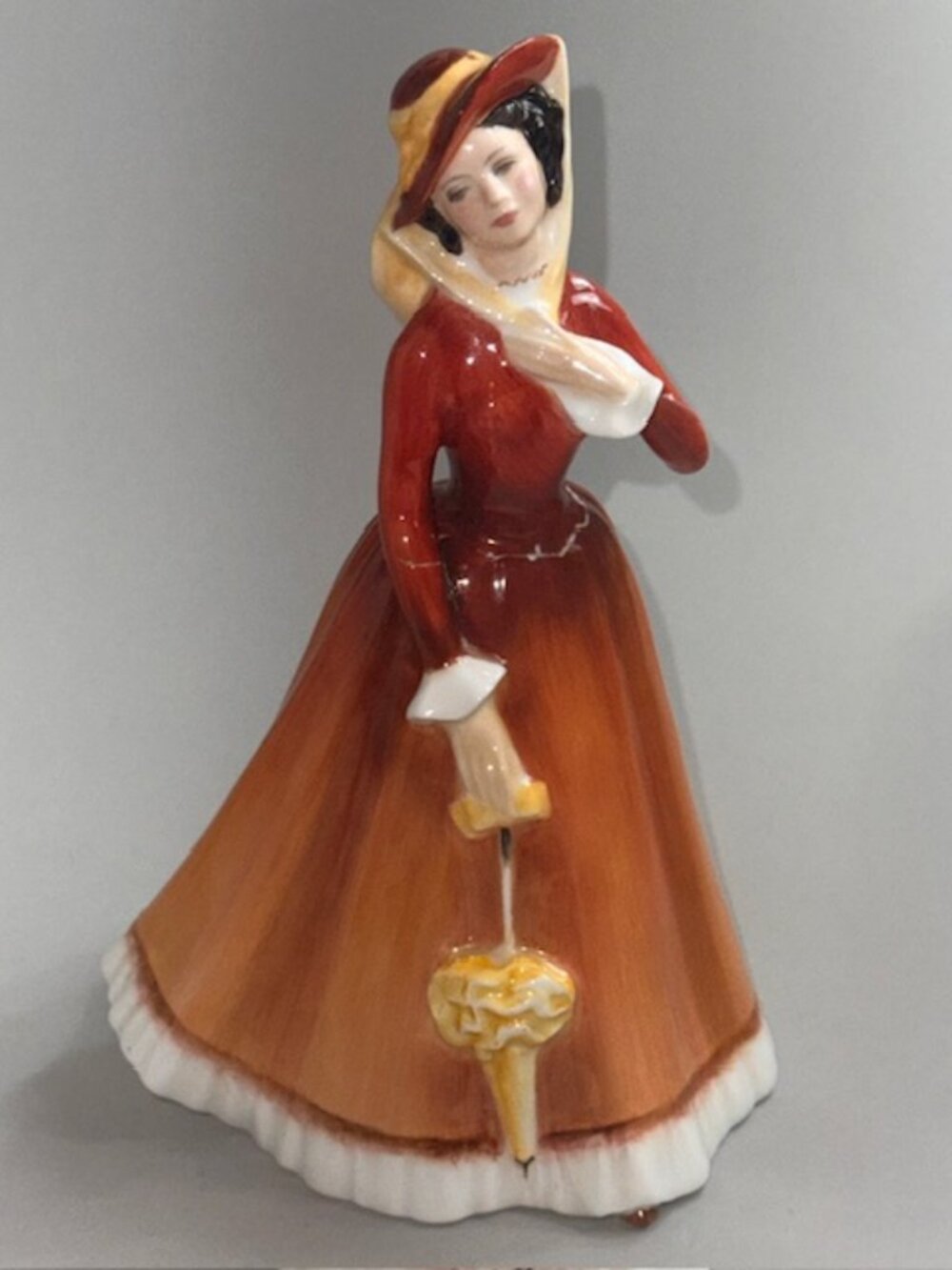 Vintage Royal Doulton Figurine Julia England Sculpture 2705 Ladies Fashion 1974